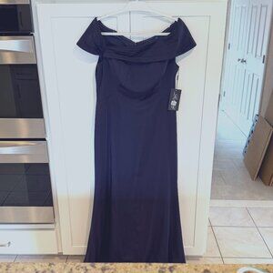 Lafemme Off-the Shoulder Navy Formal Gown